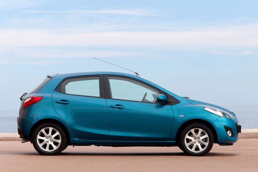  Mazda2 2010 года  (фото 7 из 183)